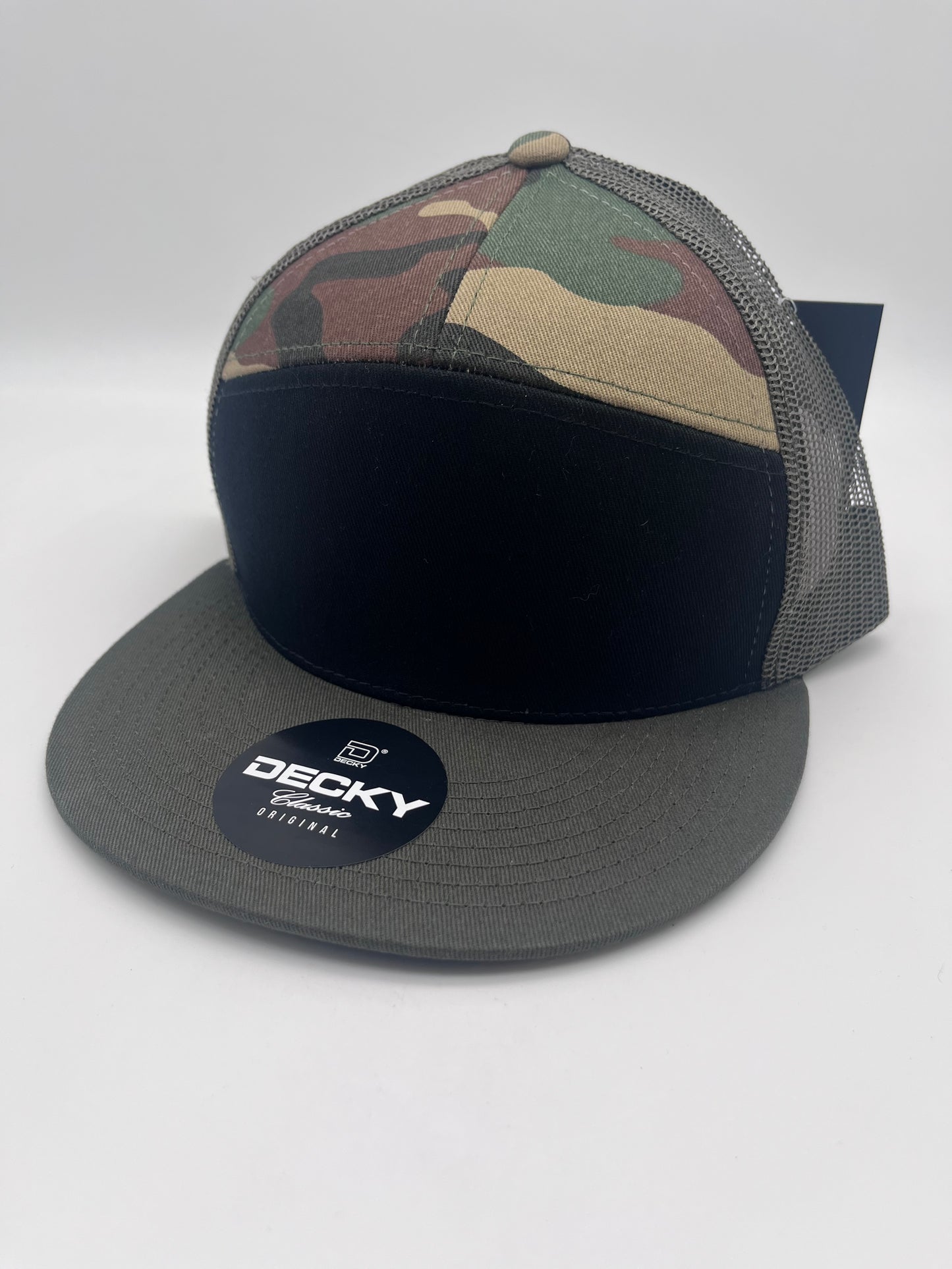 Black/Camo Seven Panel Decky